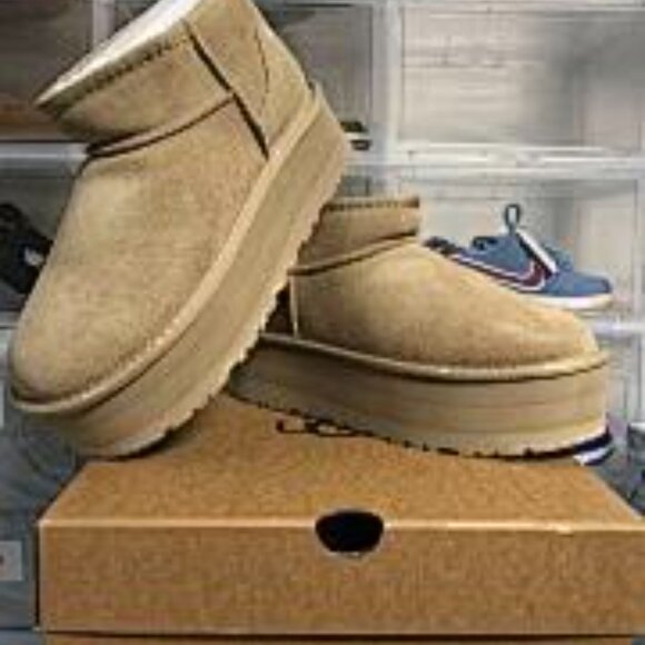 🎉🎉UGG Adirondack III: Brave the Elements in Unstoppable Warmth - Picture 4 of 6